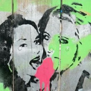 BUGGY氏のアートと音がとBARを同時に楽しめる！