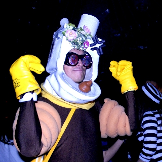 仮面スタイルの仮装も大人気！