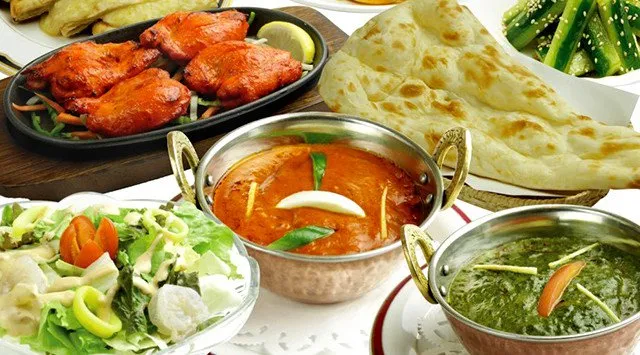 【丸の内】東京駅から直結 本場のインド料理お楽しみ頂けるレストラン 辛いのが苦手な方も安心のカレーオフ会│イベント・オフ会 インドレストラン コイヌール