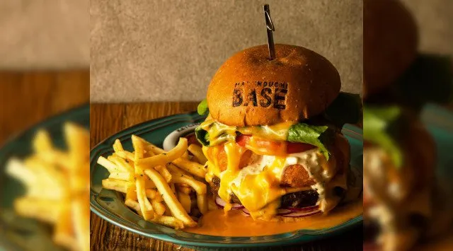 【丸の内】男女30歳以上の方で、男性ハイステータスお食事会★ゆったりとお楽しみいただけます♪素敵な店内で美味しいオフ会│イベント・オフ会 丸の内ベース - MARUNOUCHI BASE