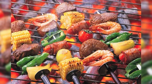 【ゆりかもめ線・有明テニスの森】海鮮もBBQ焼肉＆レア日本酒会！ 日焼けも心配のない　雨の心配のない施設での開催★集合場所　ゆりかもめ線　有明テニスの森改札出た改札出た付近