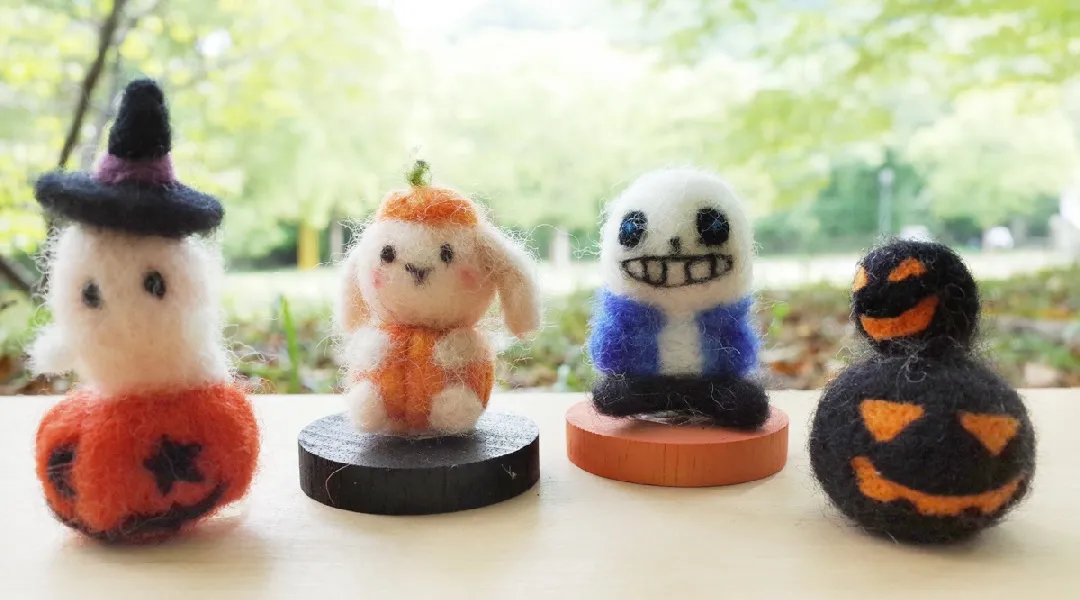 ハロウィン限定　木工｢もふもふフェルトオブジェ｣
