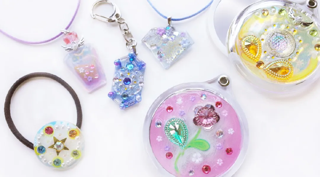 【春限定】UVレジンで「マジカルコンパクトミラー／オーロラアクセサリー」作り！