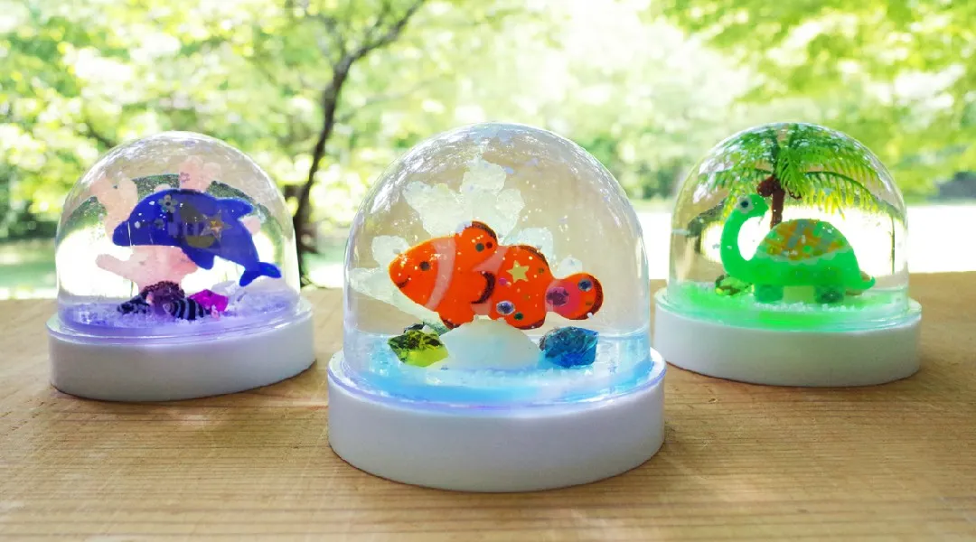 夏休み限定　UVレジン「レインボーに光る！サマースノードーム」作り！