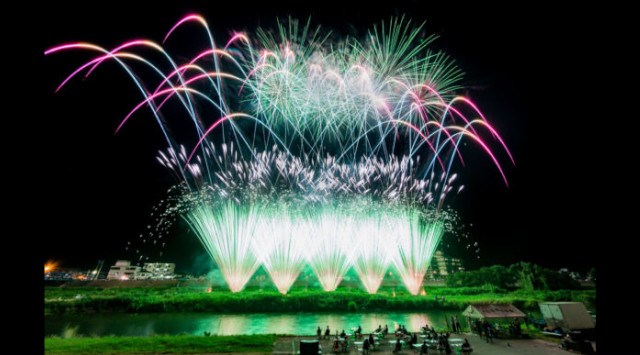 伊豆長岡温泉戦国花火大会2023 狩野川千歳橋下流 - 日程・見どころ・混雑状況・開催場所 - 夏祭り 花火大会