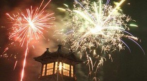 宵の明治村「花火競演」
