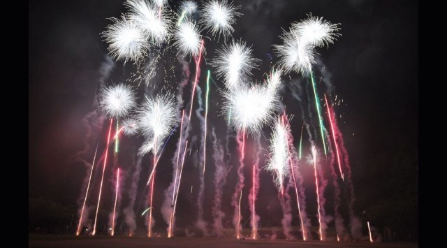岩室温泉まつり大仕掛け花火大会 2023 岩室温泉街周辺（丸小山公園） - 恒例行事・催事・穴場・チケット・見所・打ち上げ時間 - 夏祭り