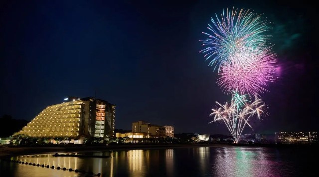シーサイドサマーフェスティバル 夏の花火祭り 花火大会2025 シェラトン沖縄サンマリーナリゾート 沖縄県国頭郡恩納村冨着 - 日程・見どころ・混雑状況・開催場所 - 夏祭り 花火大会
