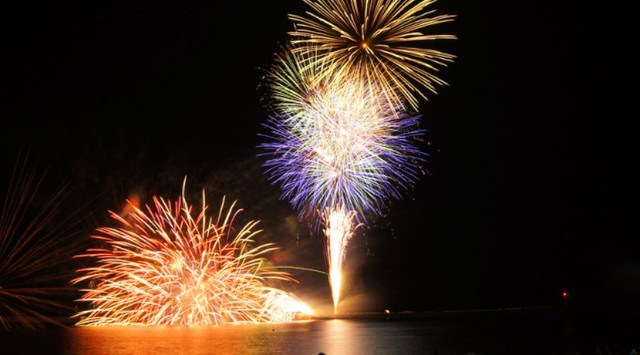 両津七夕まつり 川開き 花火大会2025 北埠頭・南埠頭岸壁 新潟県佐渡市両津夷 - 日程・穴場・見所・打ち上げ時間 - 花火大会・ お祭り
