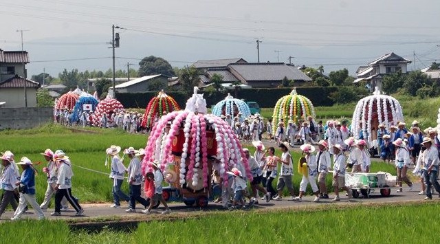 鶴市花傘鉾祭花火大会2025 大分県中津市 三口山国川河川敷 - 恒例行事・催事・穴場・チケット・見所・打ち上げ時間 - 夏祭り 花火大会