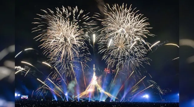 万博夜空がアートになる日 花火大会2025 万博記念公園 東の広場 大阪府吹田市千里万博公園 - 伝統行事・日程・見どころ・混雑状況・開催場所 - 夏祭り 花火大会