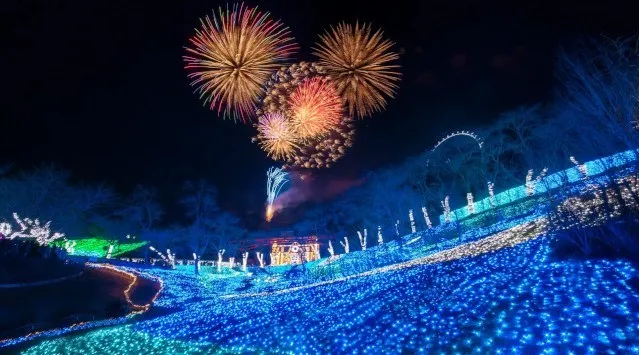 関東最大級イルミネーション「さがみ湖イルミリオン」年越しカウントダウンパーティー2025-2026開催 カウントダウンの瞬間は打ち上げ花火で盛大にお祝い 富士急行