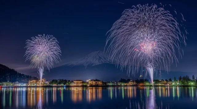 河口湖冬花火 花火大会 2026 河口湖冬花火 花火大会 2026 大池公園(メイン会場)、畳岩、八木崎公園 山梨県南都留郡富士河口湖町船津 - 日程・穴場・見所・打ち上げ時間 - 花火大会 お祭り