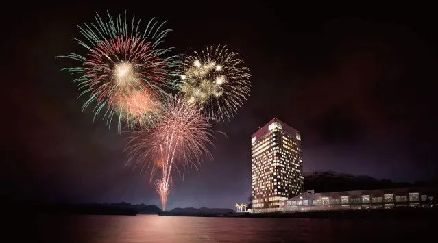 【グランドプリンスホテル広島】ゴールデンウィークの思い出に瀬戸内の夜空を彩る打ち上げ花火