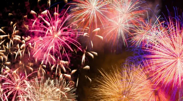 会議所まつり 花火大会20262026 大曲ヒカリオ広場 秋田県大仙市大曲通町 - 恒例行事 日程・穴場・見所・打ち上げ時間 お祭り 花火大会