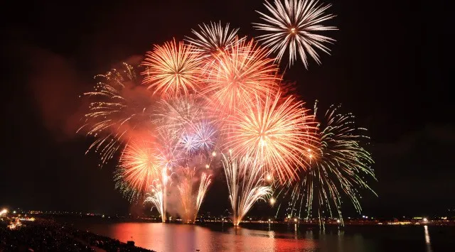 福山夏まつり2026 あしだ川花火大会 広島県福山市 芦田川大橋 - 伝統行事・日程・見どころ・混雑状況・開催場所 - 夏祭り 花火大会