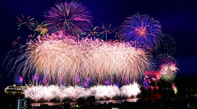 伊東温泉「夢花火」PART9 花火大会 2026 - 静岡花火大会 日程・穴場・見所・打ち上げ時間 - 静岡県伊東市 夏祭り