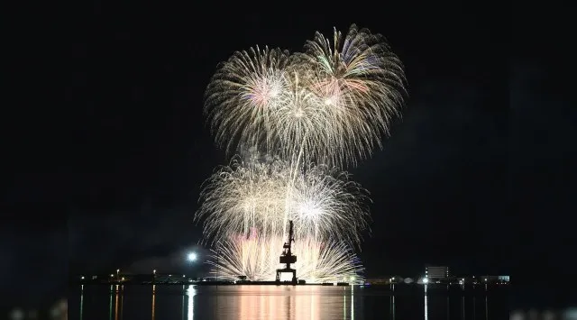 みなと舞鶴ちゃった花火大会2026 西地区海岸 京都府舞鶴市浜 - 恒例行事・催事・穴場・チケット・見所・打ち上げ時間 - 夏祭り 花火大会