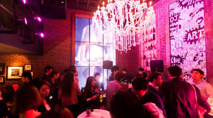 【seven HOUSE : 11/11 土曜日】毎夜、大阪・心斎橋で豪華絢爛な人気のセレブパーティーが開かれる★まるで映画の世界のような豪邸★セブンハウス★クーポン利用でお得にイベント参加★