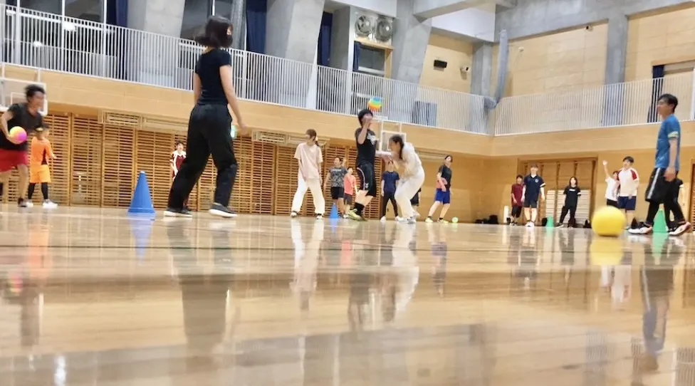 【新しいことで出会お！】大人と大学生のエンジョイドッジボール(個人参加型)■世田谷区明大前駅■エアコン付快適室内