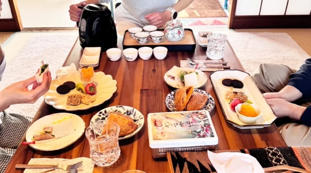 中国茶飲み比べ×アフタヌーンティー｜焼き菓子と季節フルーツ付き（深谷）