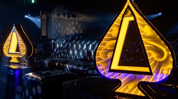 【IP TOKYO 新宿 木曜日】新宿の新たなナイトクラブ、iP TOKYOがオープン！最先端の音楽と ライティングを駆使した 唯一無二の空間を体感しよう！新宿、歌舞伎町にナイトクラブが誕生！