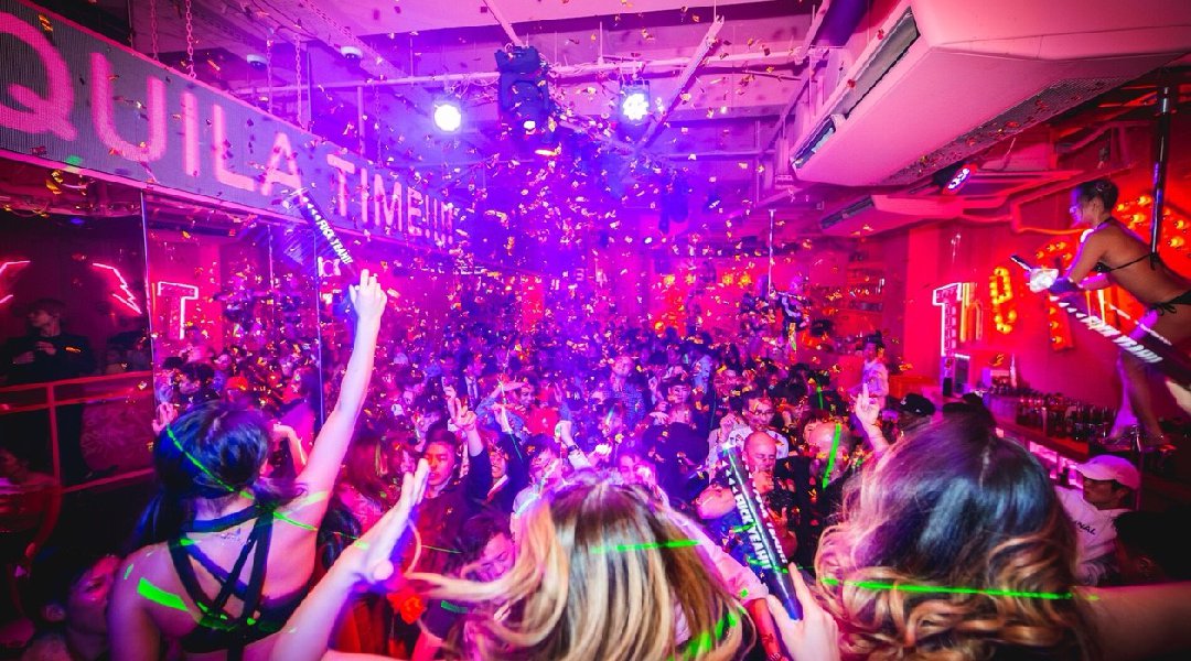 今夜は令和カウントダウンパーティー開催！！大阪ミナミのクラブで１番広く！スタイリッシュ！ヒップホップを中心としたオールジャンルのクラブイベント！大人の社交場！ THE PINK - クラブ ザ ピンク