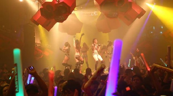 新木場ageha 1月17日 大乾杯ナイト 渋谷発のシャトルバス 先着500名様 無料サービスウェルカムドリンク イベントサーチ