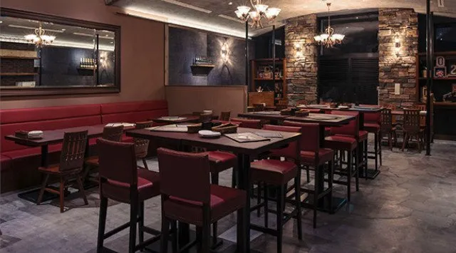 【恵比寿】男女30歳以上の方でお食事♪牛・豚・鶏・羊・馬・鹿・猪など厳選したお肉を調理!産直の食材や手作りにこだわり丁寧に仕込んだ料理に舌鼓♪お肉お食事オフ会│イベント・パーティー肉バルソルト恵比寿