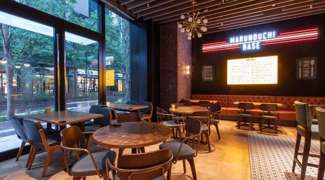 【丸の内】東京駅大手町！お洒落な会場新会場卓球オフ会！教えたり教わったり初心者から経験者まで！卓球交流│イベント・オフ会 丸の内ベース - MARUNOUCHI BASE