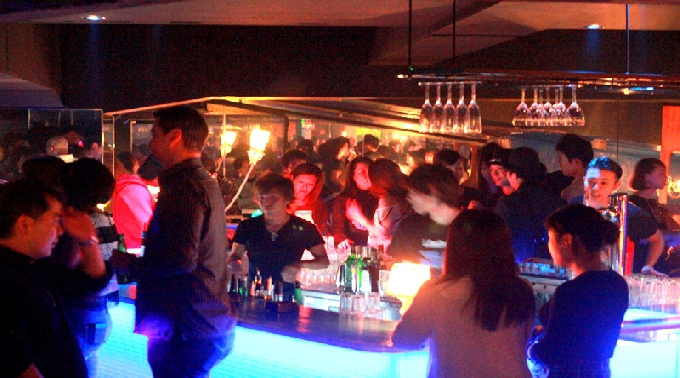 【MUSE 西麻布 : 7/17 金曜日】六本木・西麻布エリアTOP人気のMUSE！！お洒落な雰囲気で週末はMUSEで楽もう！女性限定クーポンのみあり（入場無料＆ワンドリンクサービス）