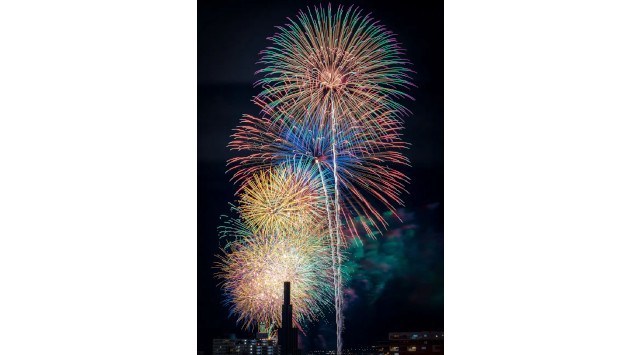 オープン約3ヶ月で5万人の来場者突破を祝して、夏休み特別企画「リアル宇宙魚救い」を開催！掬った魚の種類と匹数に応じて景品がもらえる、チャレンジ体験型イベント 株式会社UWS ENTERTAINMENT