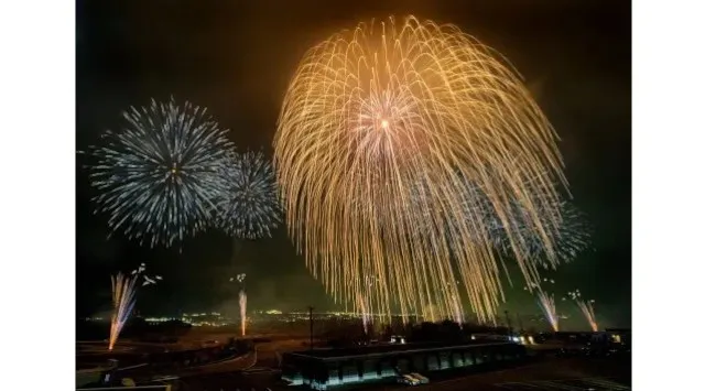 世界最高峰の花火師が富士山に集結「富士山花火vsスピードウェイ2026」開催決定 桜の季節のサーキットで奇跡の大輪2尺玉が打ち揚がる！　日時：2026年4月11日(土) 会場：富士スピードウェイ