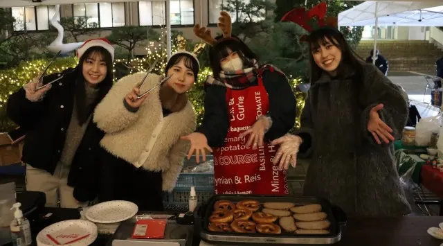 【京都外国語大学】電動車両(EV・PHEV)の電力でキャンパスを彩る！環境に優しい冬の祭典「KUFS Plug in illumination」を12月17日(水)より開催　学校法人　京都外国語大学