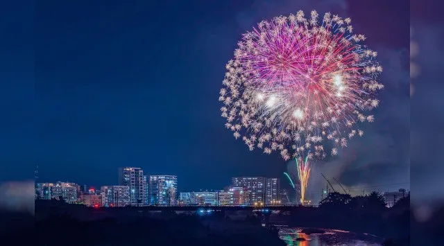 飯塚花火大会・飯塚納涼花火大会2026 福岡県飯塚市 遠賀川中之島 - 恒例行事・催事・穴場・チケット・見所・打ち上げ時間 - 夏祭り 花火大会
