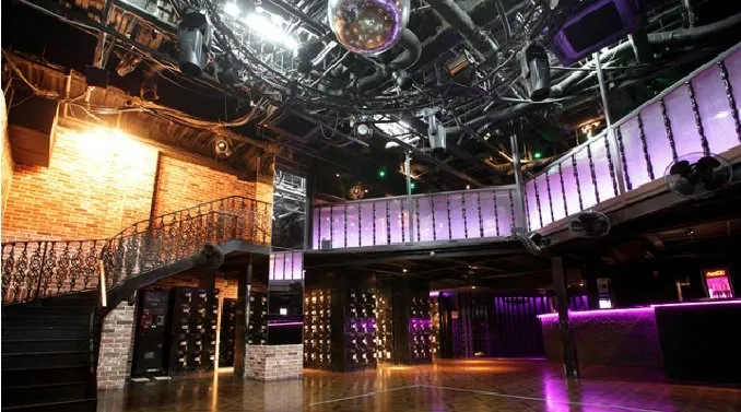 【大阪アンモナ 】大阪のTOP DJ達がグローバルHitsな選曲でお届け！OPEN～24:00までのご来店が男女共にお得！ さらにAmmona★クーポンでお得★