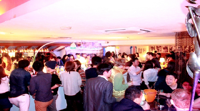 【MUSE 西麻布 : 7/17 金曜日】六本木・西麻布エリアTOP人気のMUSE！！お洒落な雰囲気で週末はMUSEで楽もう！女性限定クーポンのみあり（入場無料＆ワンドリンクサービス）