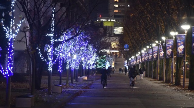 立川冬の風物詩「Tachikawa 燦燦Illumination」11/18～翌年1/8までサンサンロード及び立川駅北口周辺デッキにてイルミネーションを点灯致します。