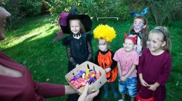 紅葉シーズンの軽井沢で楽しむハロウィンイベント開催～ランタンづくりやソーシャルアワーなど地域と人がつながるハロウィン～ホテルインディゴ軽井沢