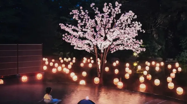 【青森屋】ねぶたの灯りで咲き誇る花々の回廊「春告げ小径」をはじめ、ねぶた花咲かじいさんが一足早い春を届ける「たんげ花咲かまつり」今年も開催　星野リゾート