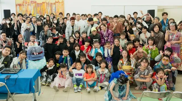 【大阪・西淀川】支援学校が日本一アツいライブ会場に。HIPPYが歌う「君に捧げる応援歌」が鳴り響く「障がい・性別・人種・年齢・世代を越えて、相互理解を深めるイベント」特定非営利活動法人VAROR