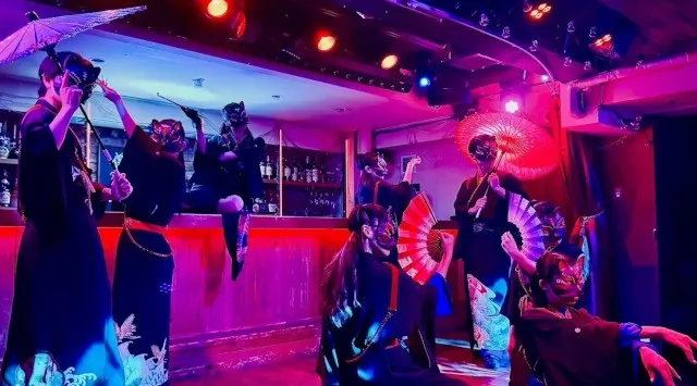 【渋谷】スタッフ全員が現役プロダンサー。第一線のパフォーマーが夜な夜な集う異空間BAR「キズキ」が"至近距離"の本格ダンスショーイベントを2/27より2週連続で上演　株式会社グレイド