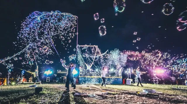 夜桜ライトアップとランタンが夜空を彩るやきいもの聖地の春フェス夜桜×ランタン×やきいも「おいも夜桜ランタンバルーンフェスティバル」開催　白ハト食品工業株式会社