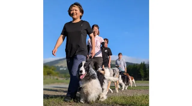 初夏の遊園地で愛犬とおでかけ「第2回FUJI-Qわんわんフェス」6/14(日)開催！ドッグフォトグラファー撮影＆華麗なドッグショーも！富士急行