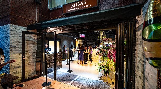 【グランドOPEN！】ラグジュアリースタンド渋谷！最先端のスタンディングバー渋谷に誕生！100種類以上のドリンクが無制限飲み放題！仕事帰りや、女子会にも！★最大11時間飲み放題！フードも多数300円～