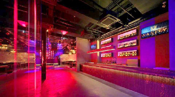 【VANITY OSAKA：7/31 金曜】VANITY FRIDAY -NATURE-【DJ MARK WEST】出演★女の子に人気の超豪華クラブラウンジ“ バニティ 大阪 ”クーポン利用でお得★