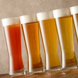 男性ハイステータス オシャレランチ : 写真