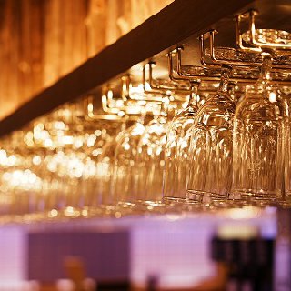 【JIS 新宿店】世界最上級の相席BAR : 写真