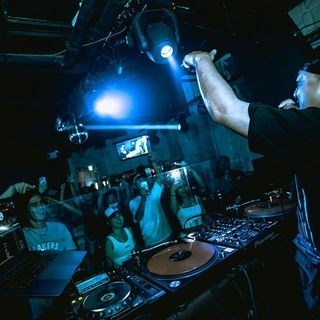 新潟 クラブ XZENO 祝前日 : 写真