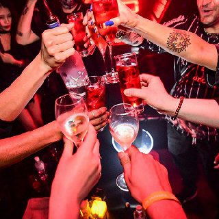 IP TOKYO 新宿 日曜日 : 写真